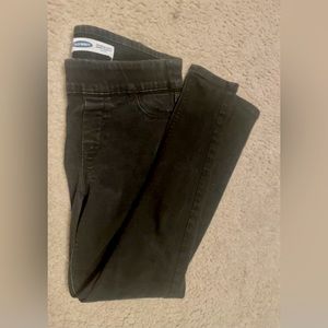 Black old navy rockstar skinny jeans ( mid rise)